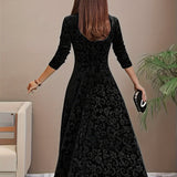 Nina Rochie de Catifea
