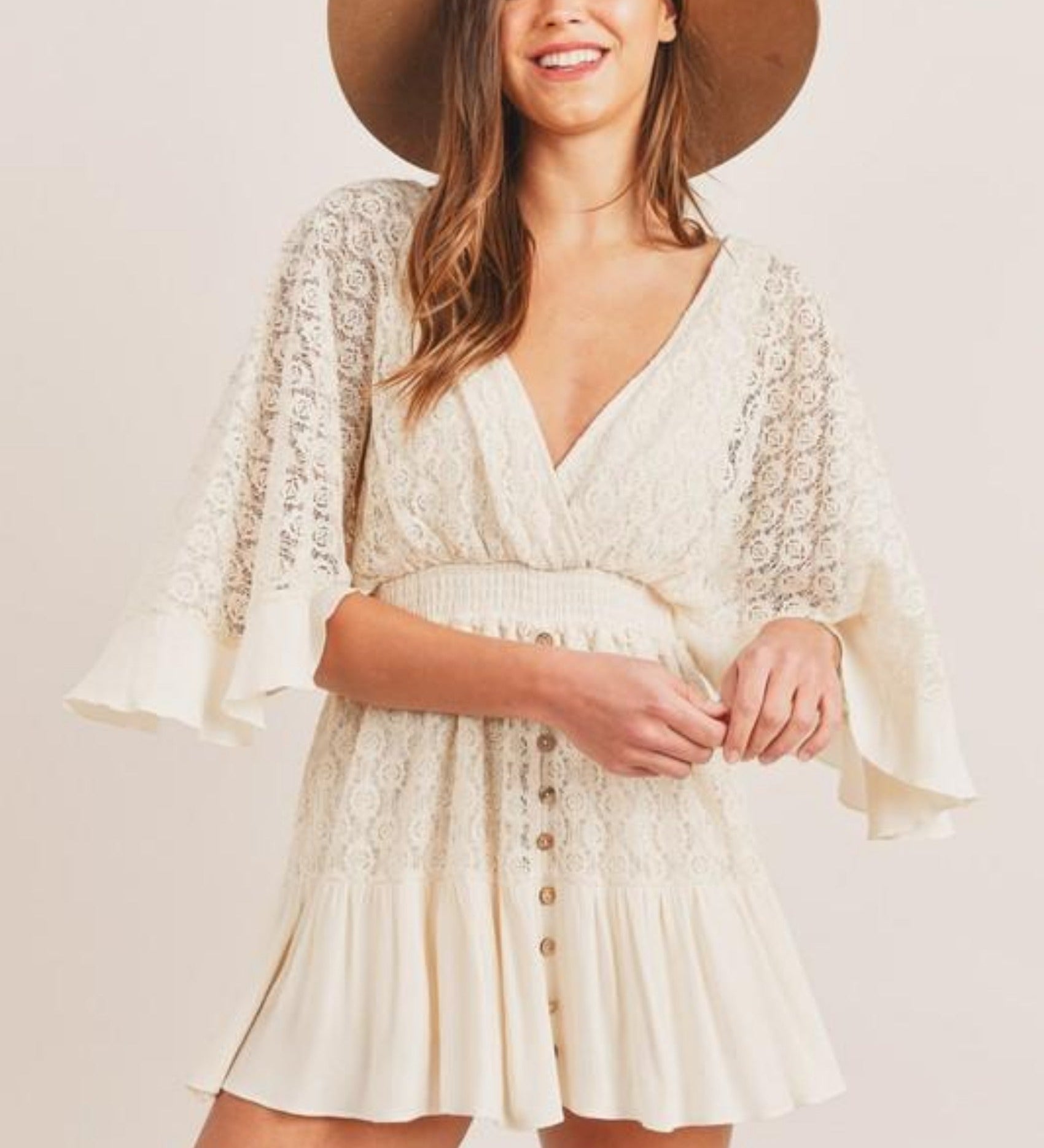 Rochie mini din dantelă