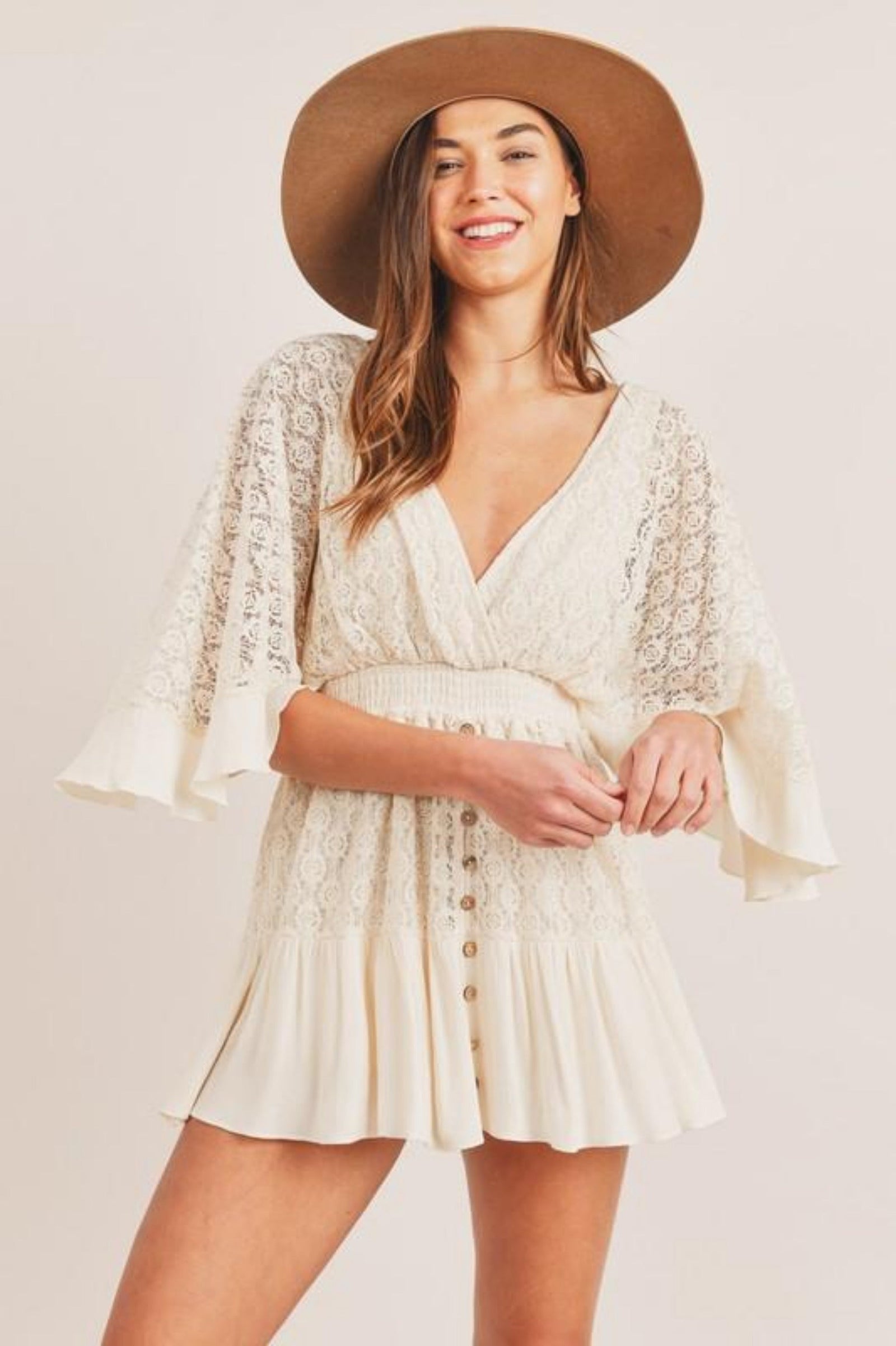 Rochie mini din dantelă