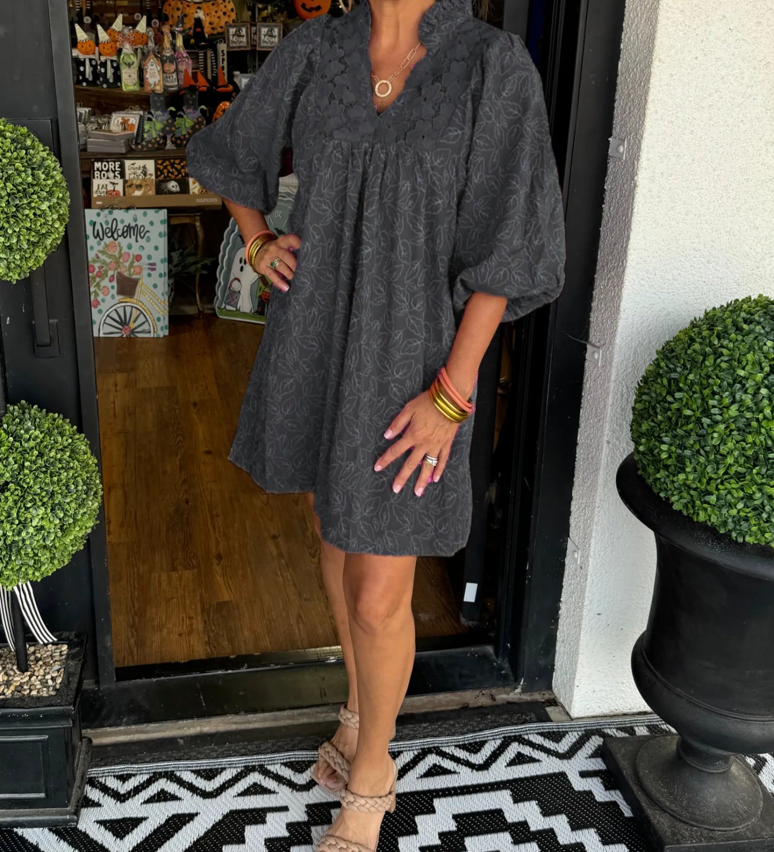 Rochie midi din dantelă