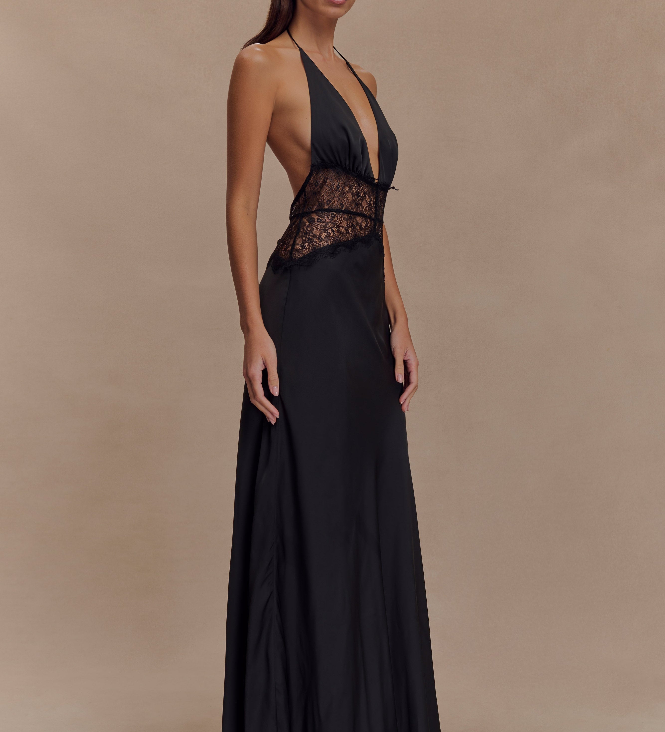 Rochie din dantelă și satin
