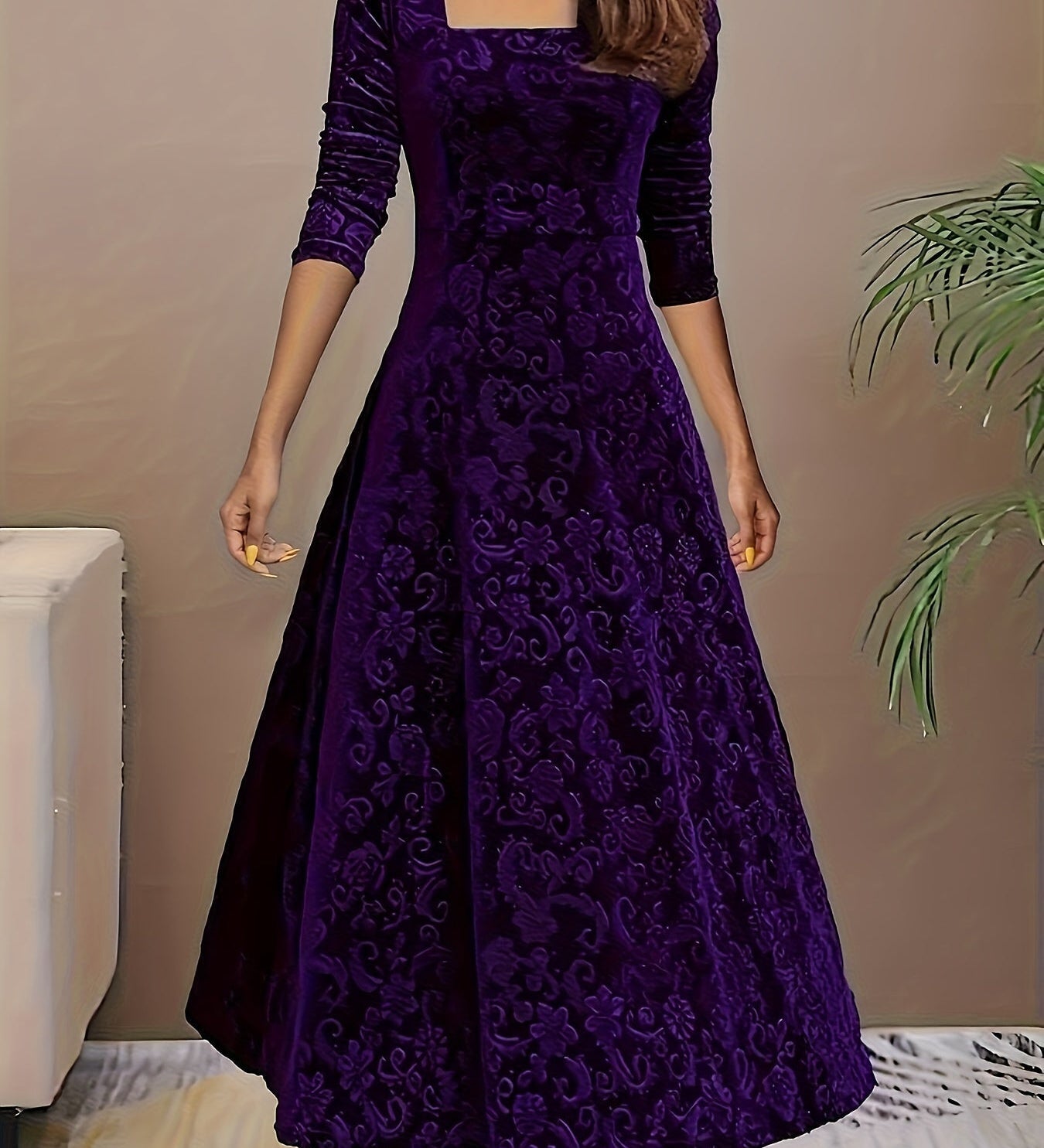 Nina Rochie de Catifea