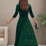 Nina Rochie de Catifea