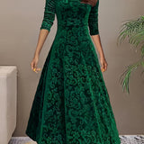 Nina Rochie de Catifea