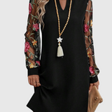 Rochie florală cu decolteu