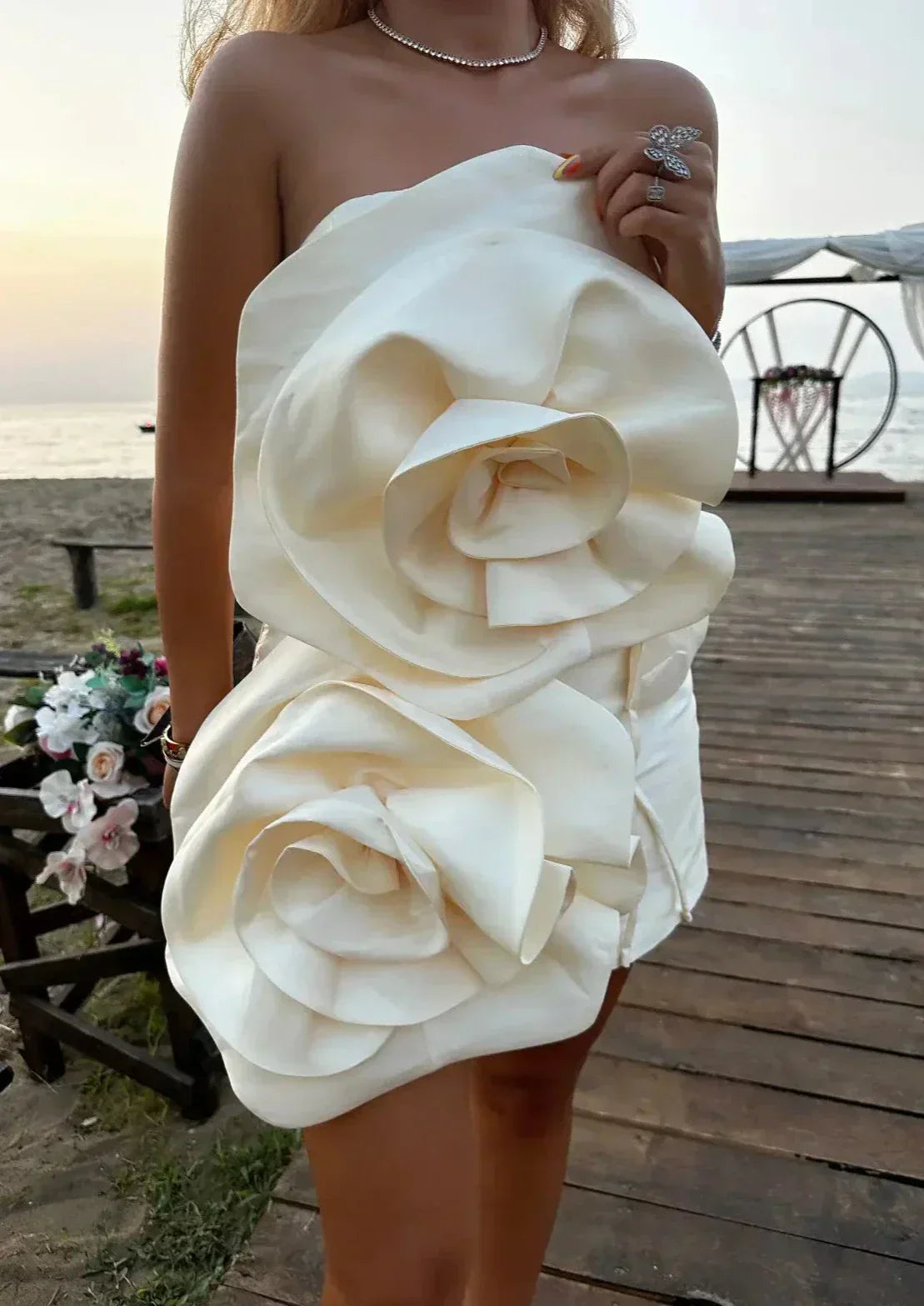 Rochie mini cu trandafir