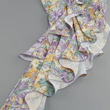 Rochie florală pe un umăr