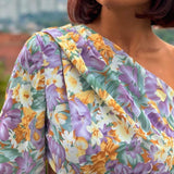 Rochie florală pe un umăr