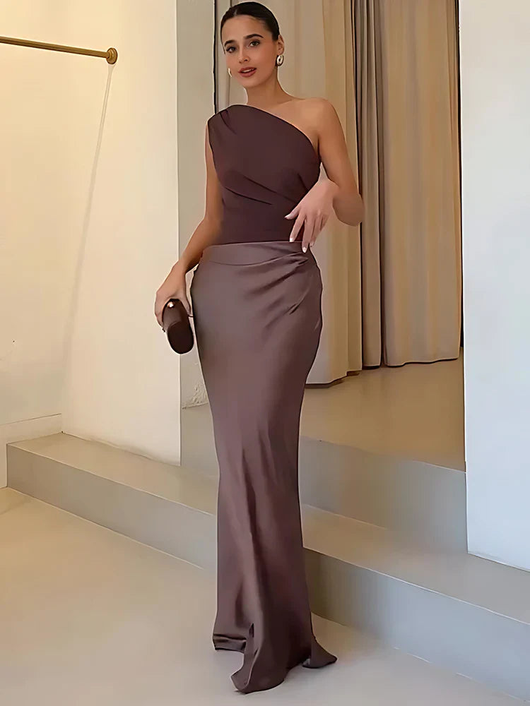 Sophia | Rochie maxi din satin cu un umăr gol