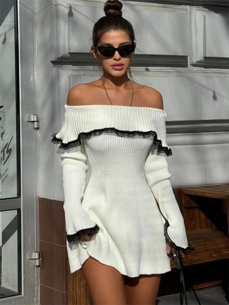 Rochie mini din dantelă
