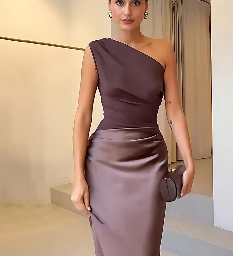 Sophia | Rochie maxi din satin cu un umăr gol