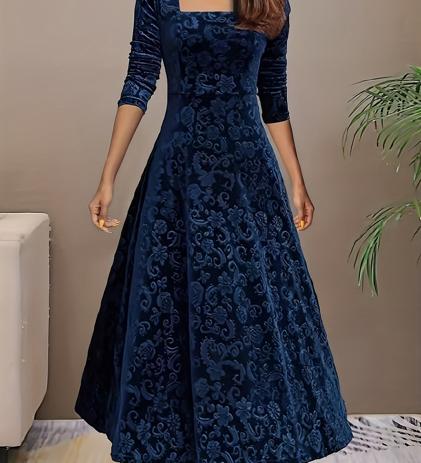 Nina Rochie de Catifea