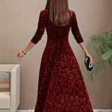 Nina Rochie de Catifea