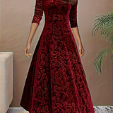 Nina Rochie de Catifea