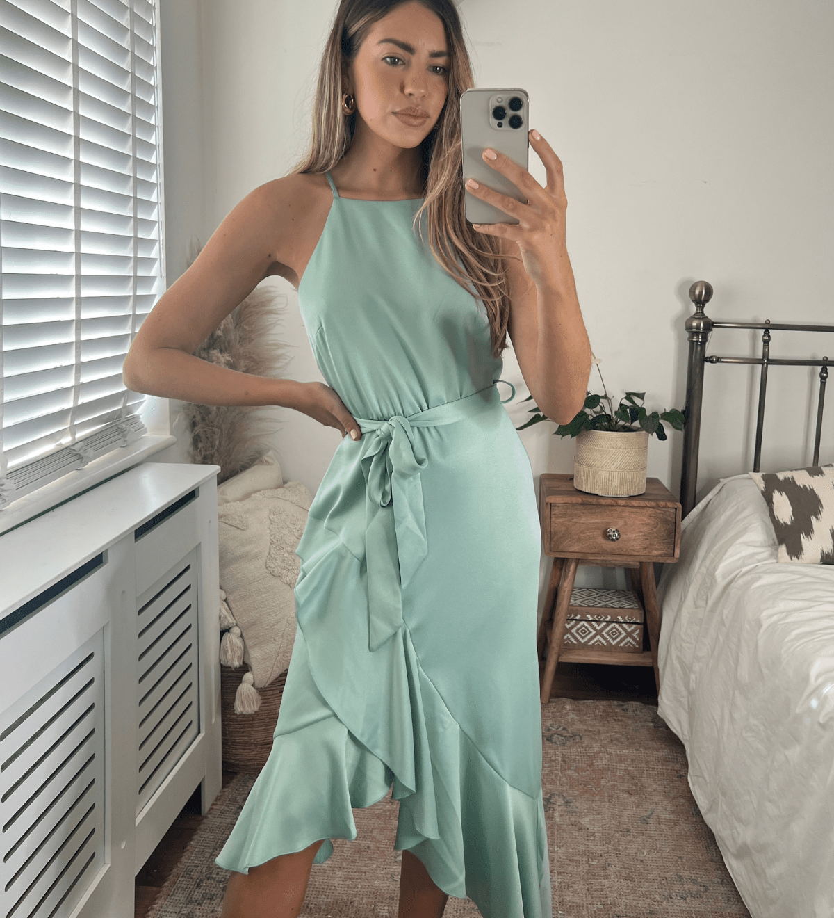 Ariana | Rochie Midi Elegantă