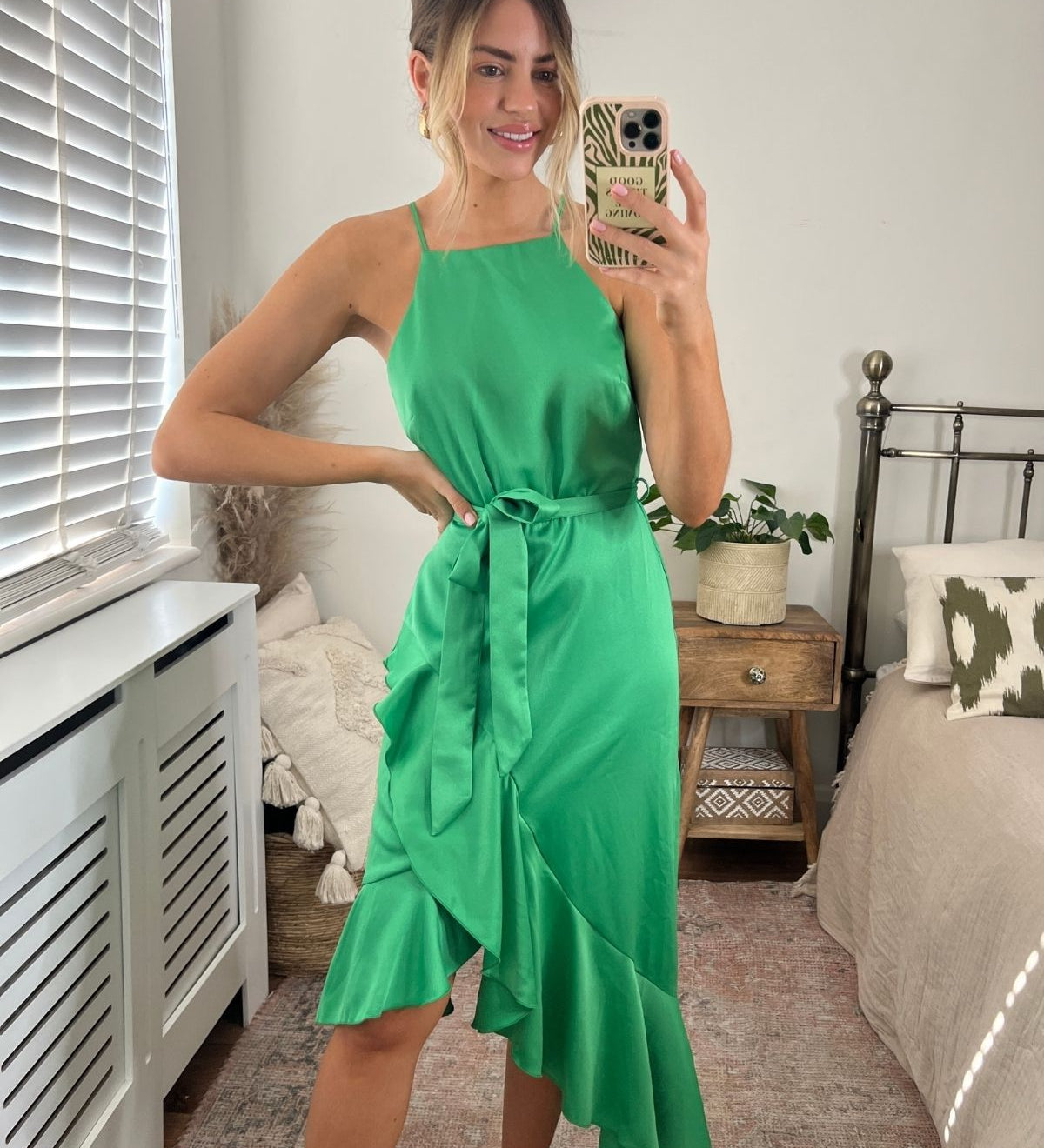 Ariana | Rochie Midi Elegantă